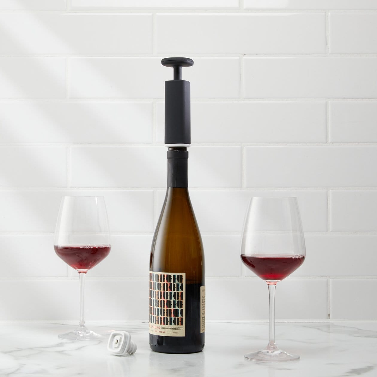 Vacuum Wine Saver & Preserver with Stoppers